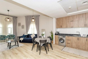 Discovery Gardens American Style 1BR Close 2 Metro